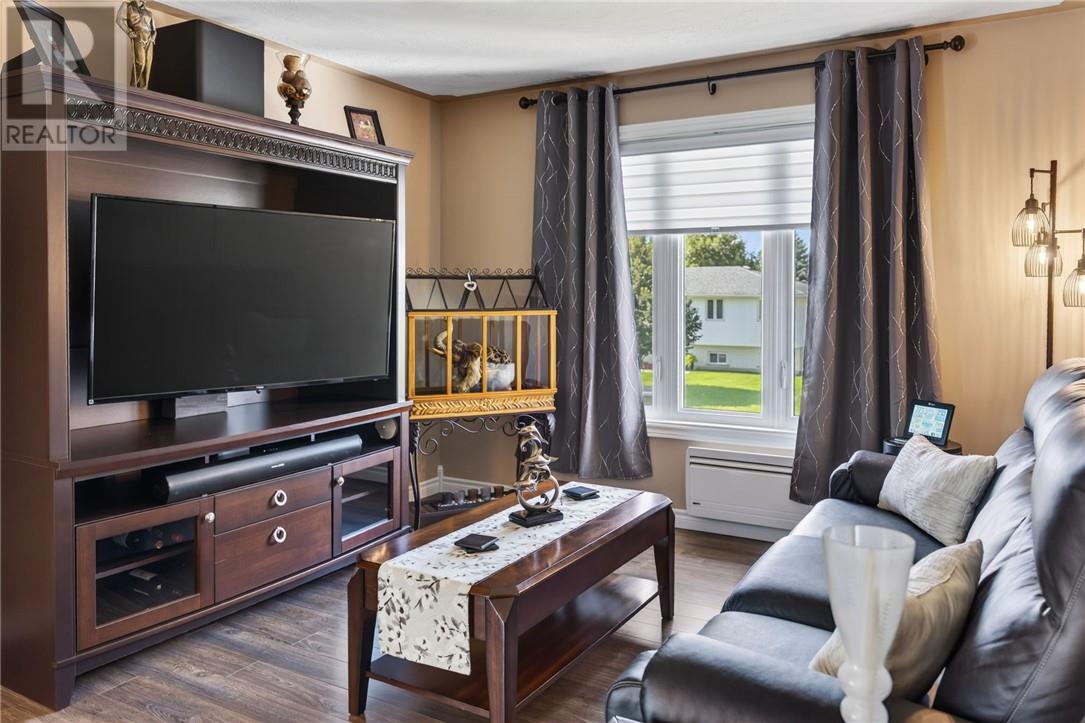 4463 Leger Crescent - Image 39