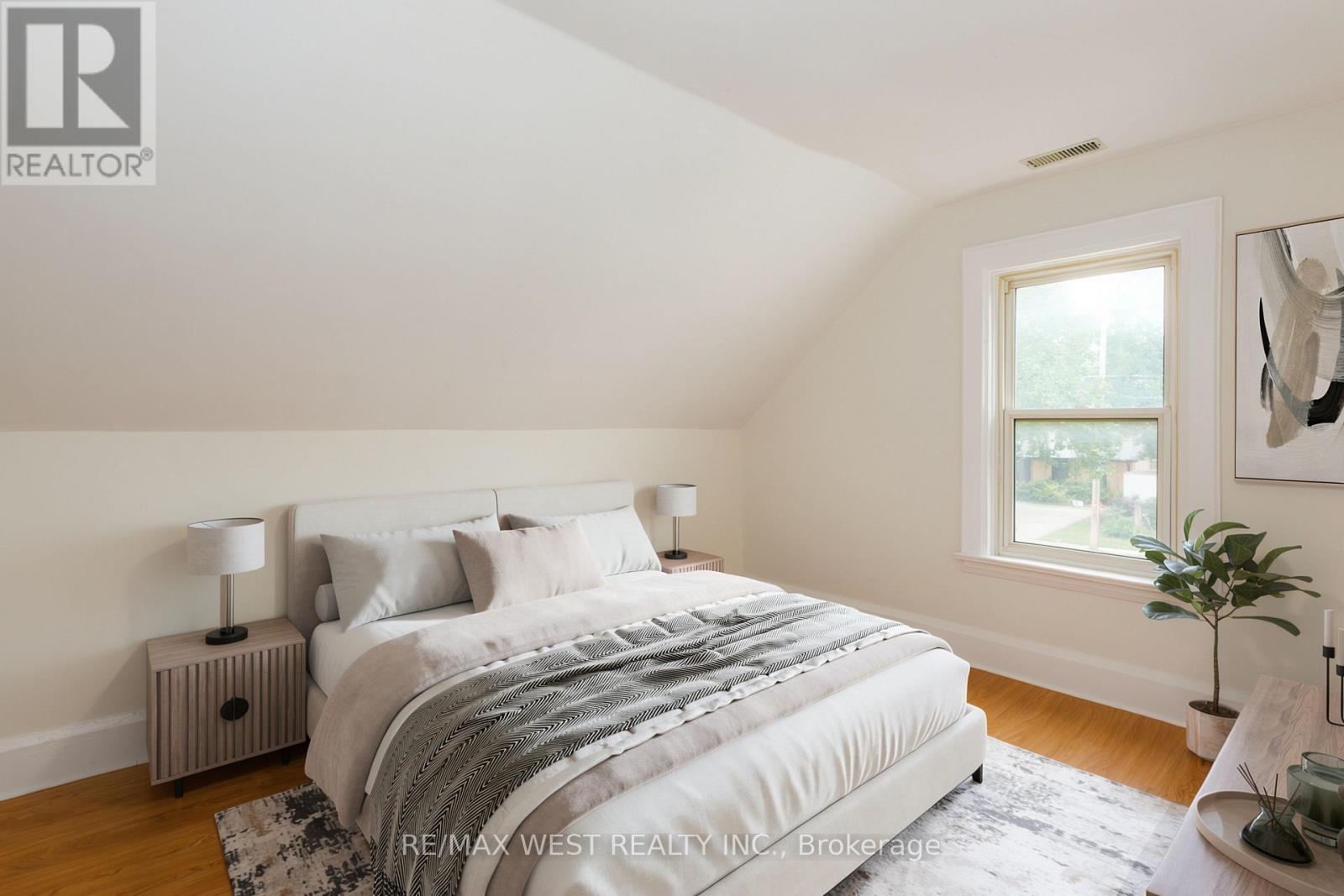 175 WELLINGTON STREET W - 17