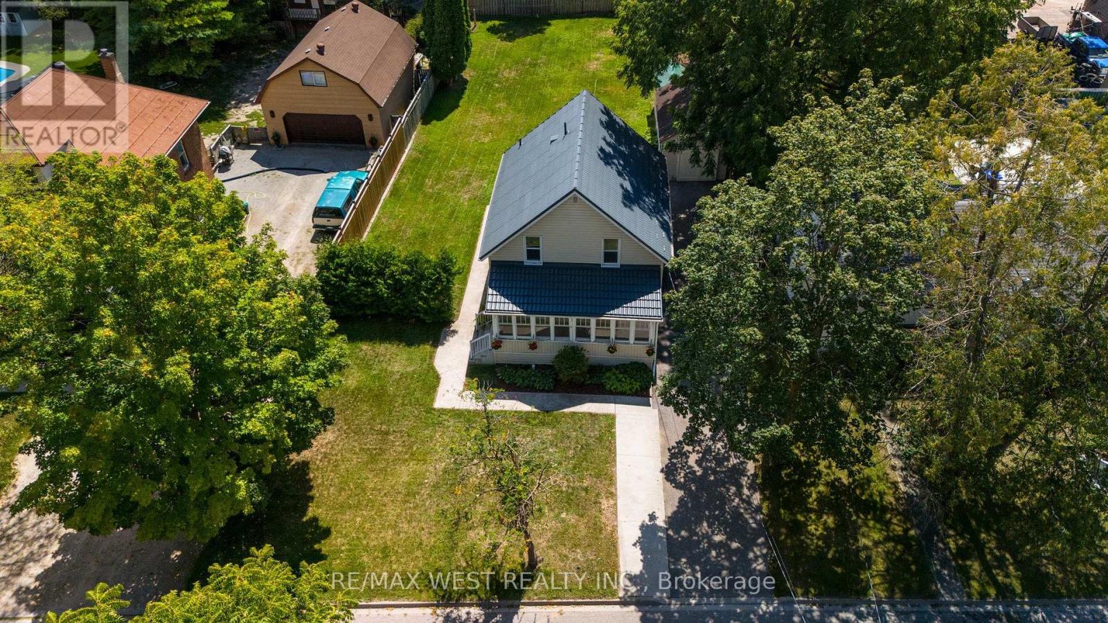175 WELLINGTON STREET W - 26