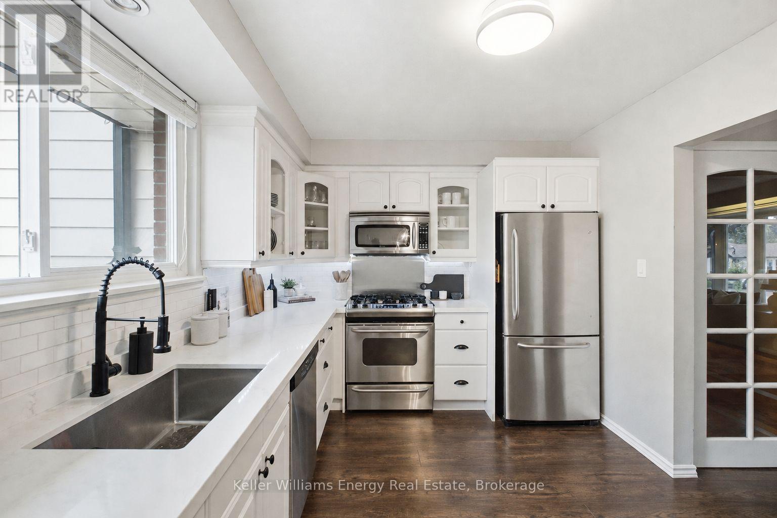 233 PHILLIP MURRAY AVENUE - Image 11
