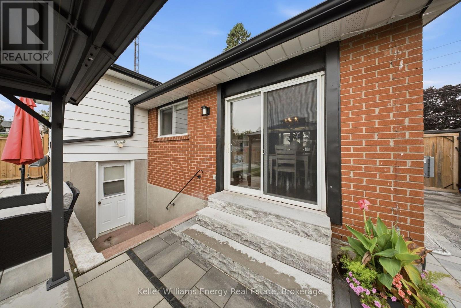 233 PHILLIP MURRAY AVENUE - Image 40