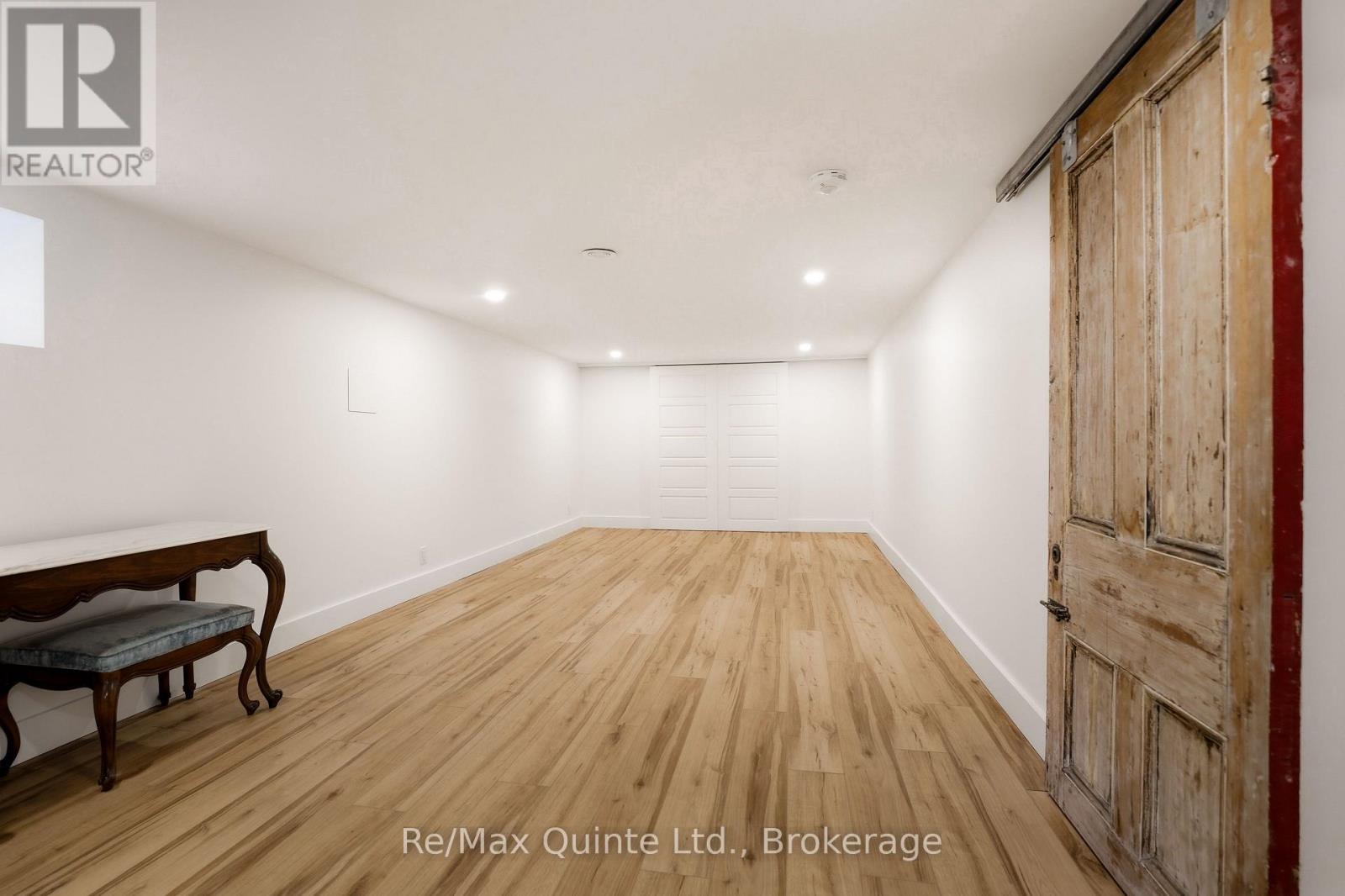 22 BECKWITH STREET - 24