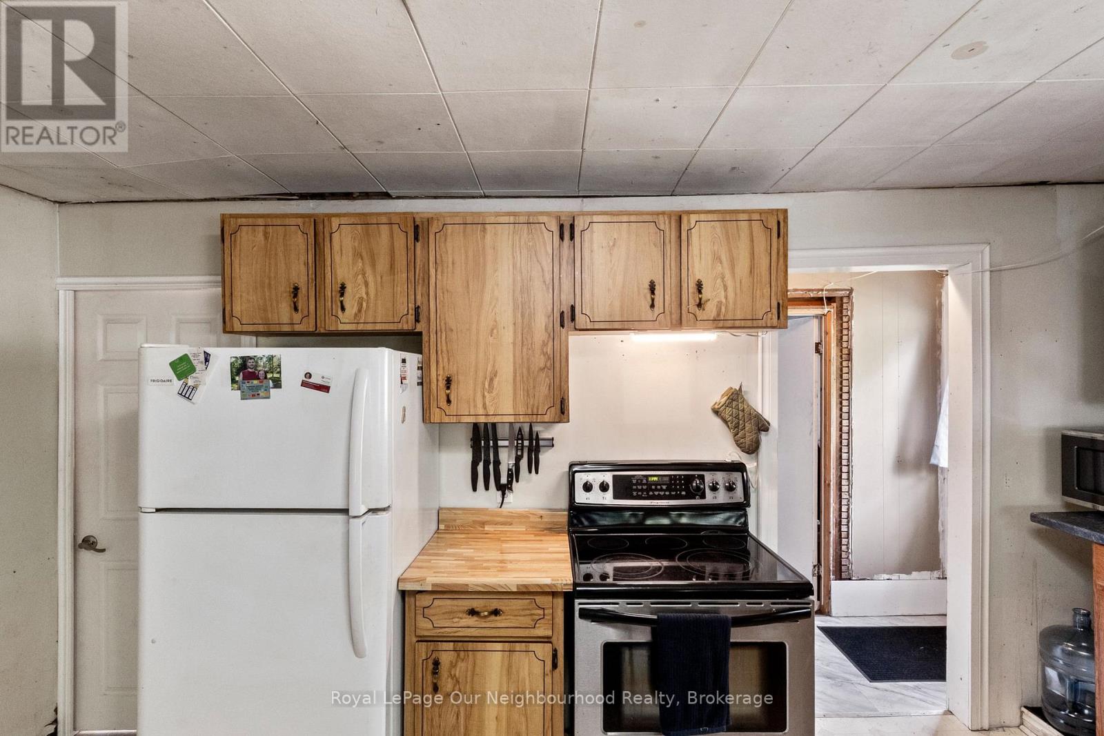 377 CRANDALL ROAD - 11