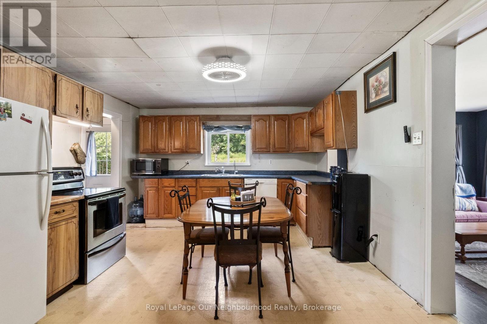 377 CRANDALL ROAD - 12