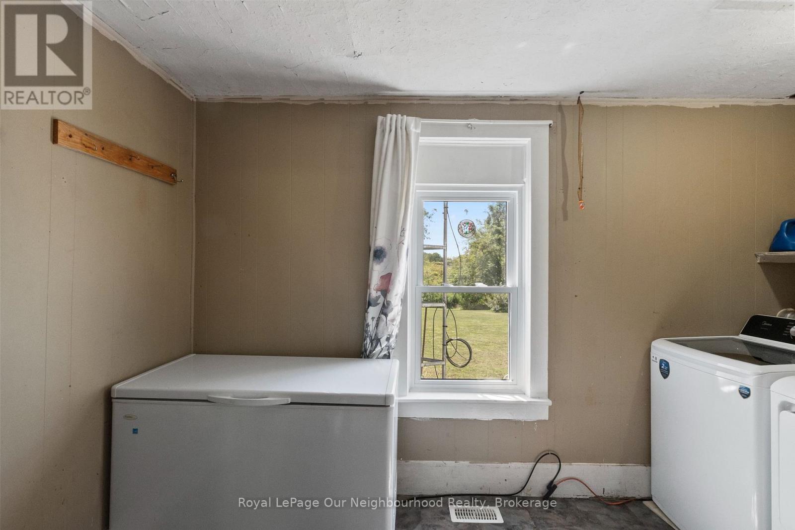 377 CRANDALL ROAD - 15