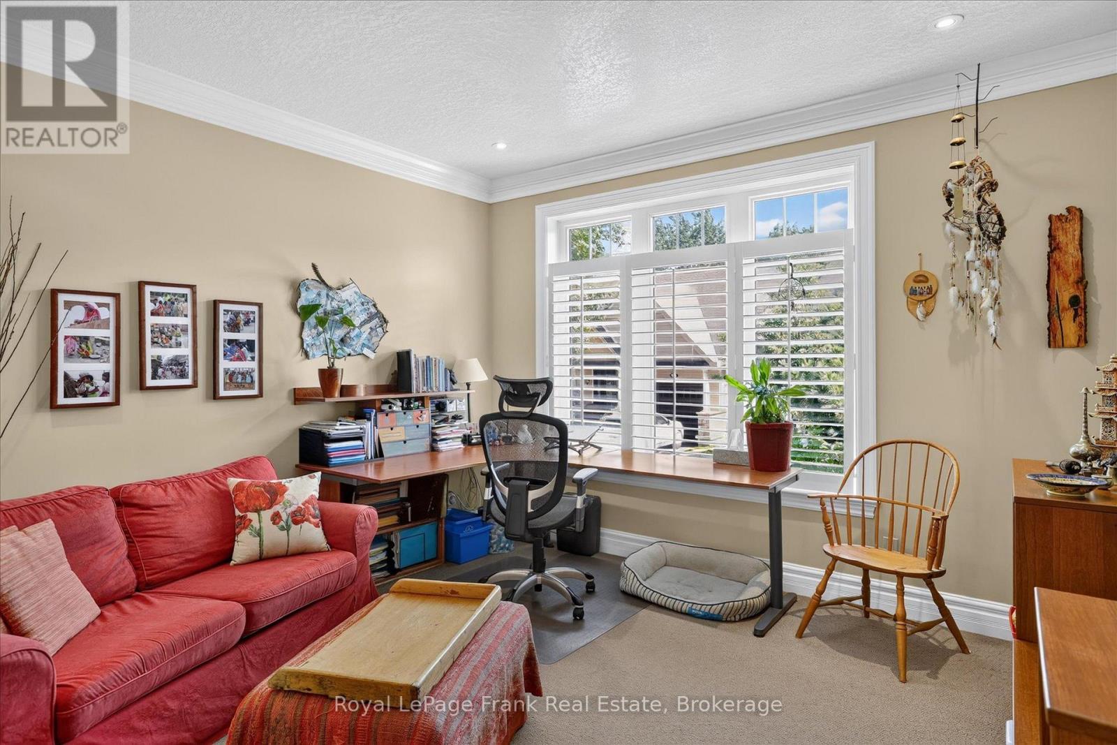 #43 22 LOCKSIDE DRIVE - 23