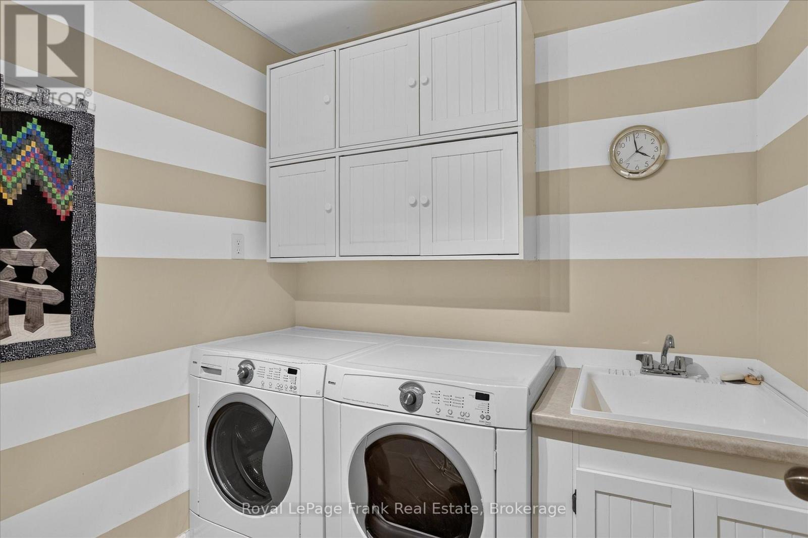 #43 22 LOCKSIDE DRIVE - 35