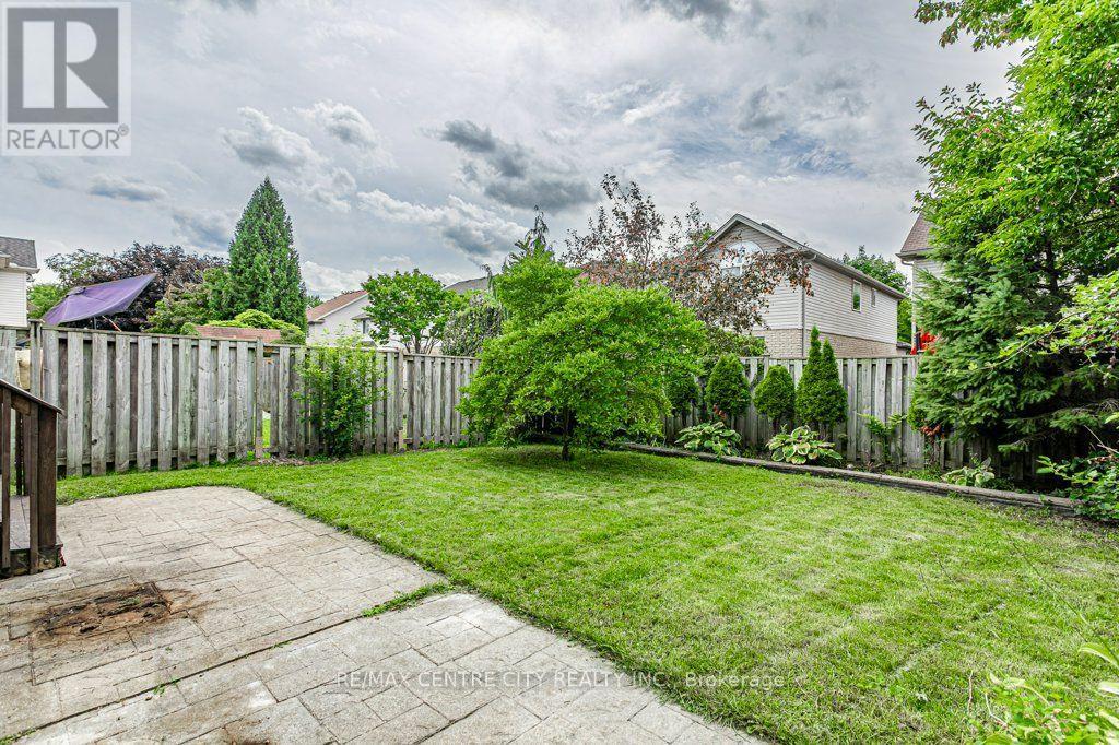 320 ROSSMORE COURT - 27
