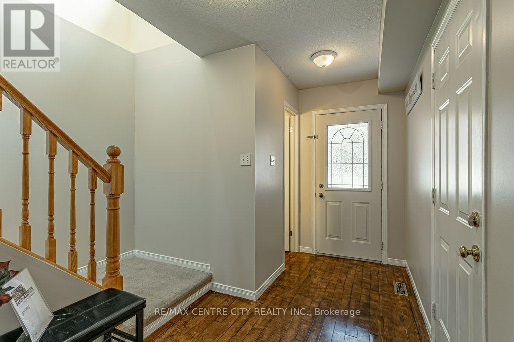320 ROSSMORE COURT - 4