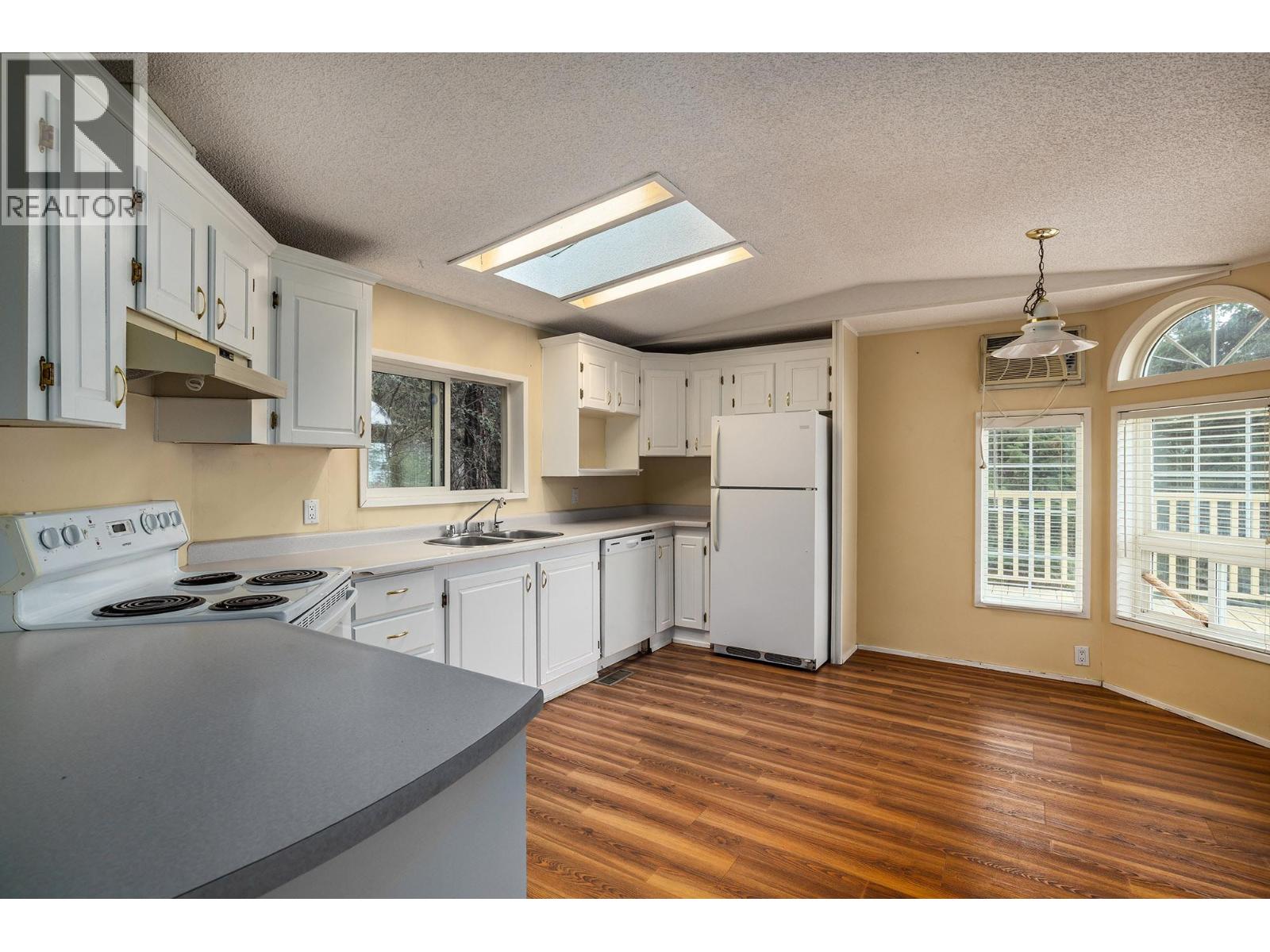 6439 Farmers Drive - 3