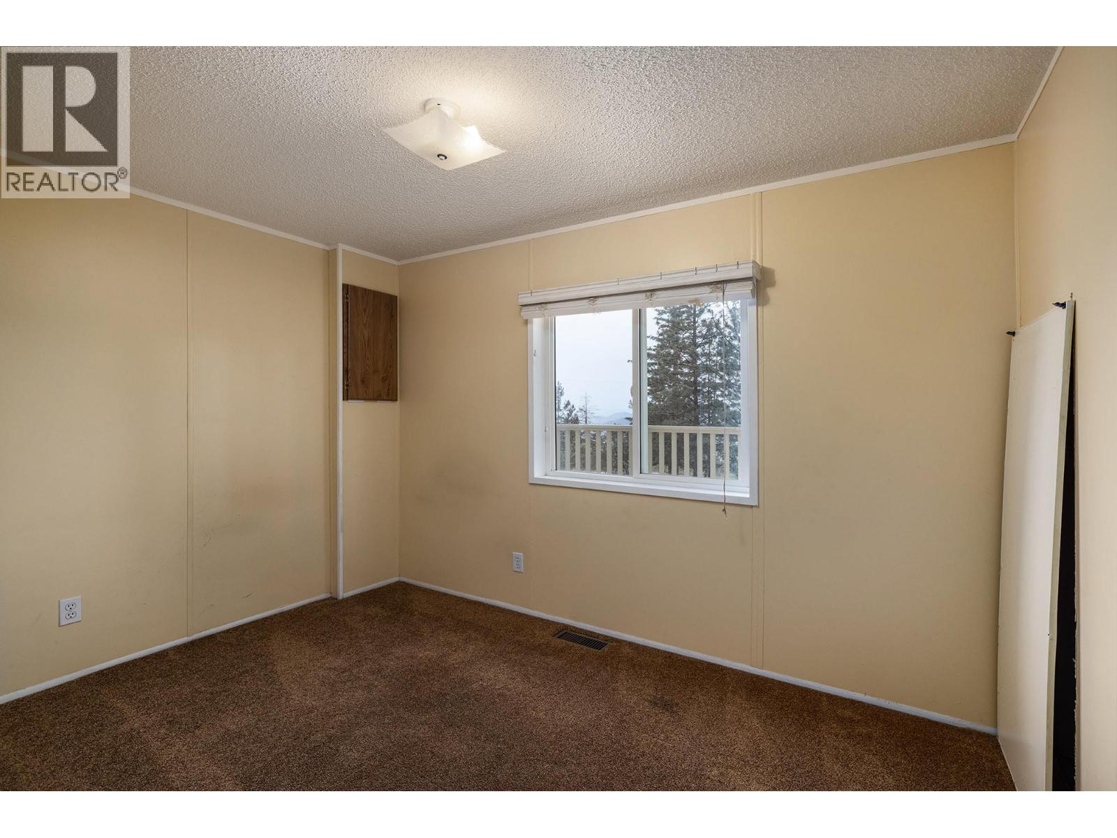 6439 Farmers Drive - 9