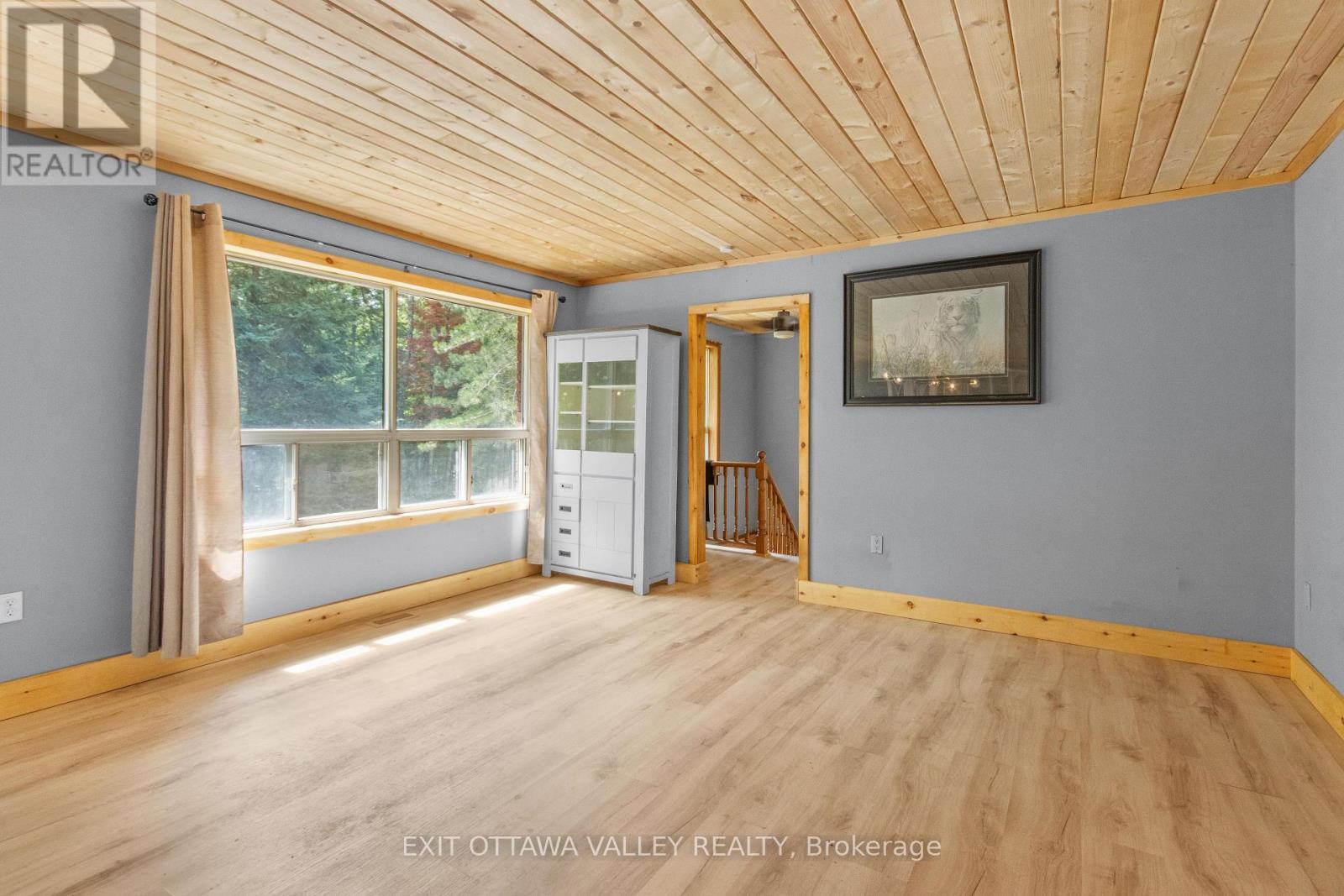561 LONG LAKE ROAD - Image 23