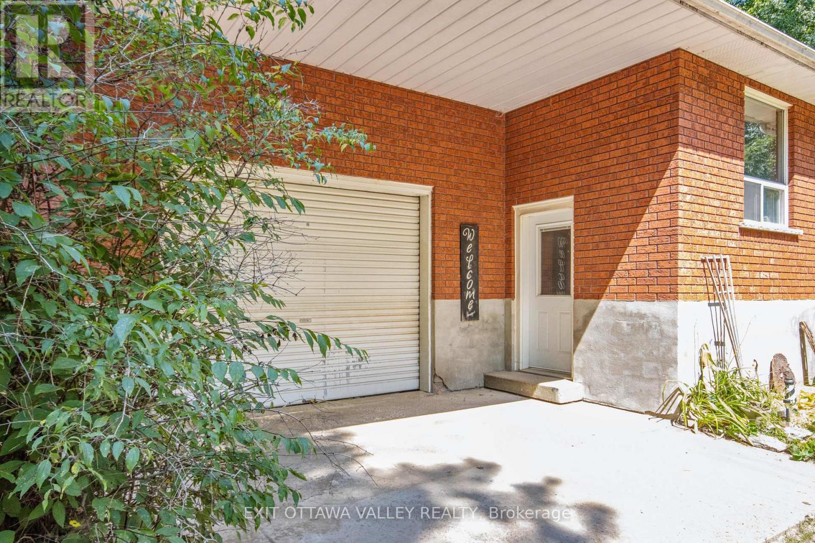 561 LONG LAKE ROAD - Image 5