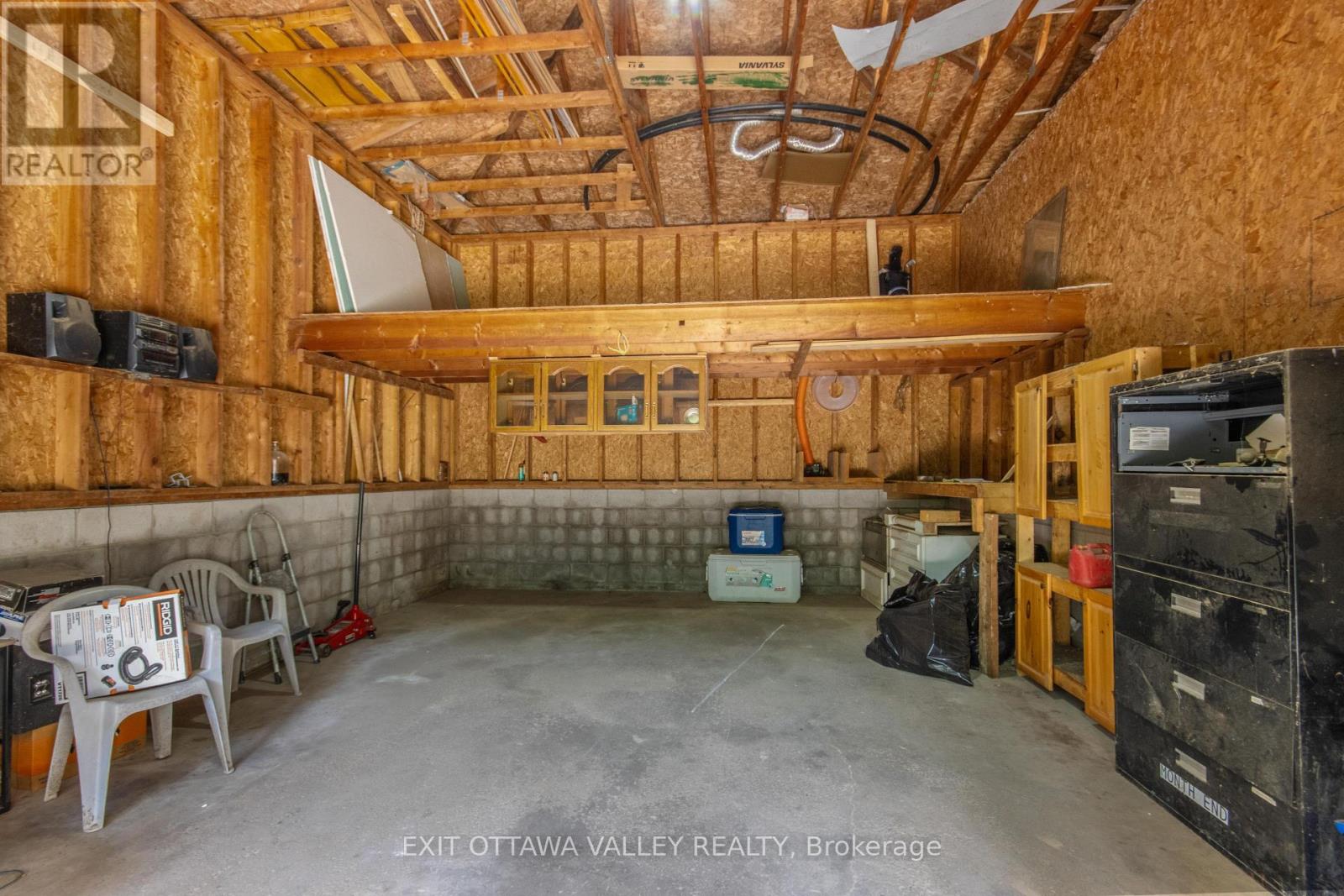 561 LONG LAKE ROAD - Image 8
