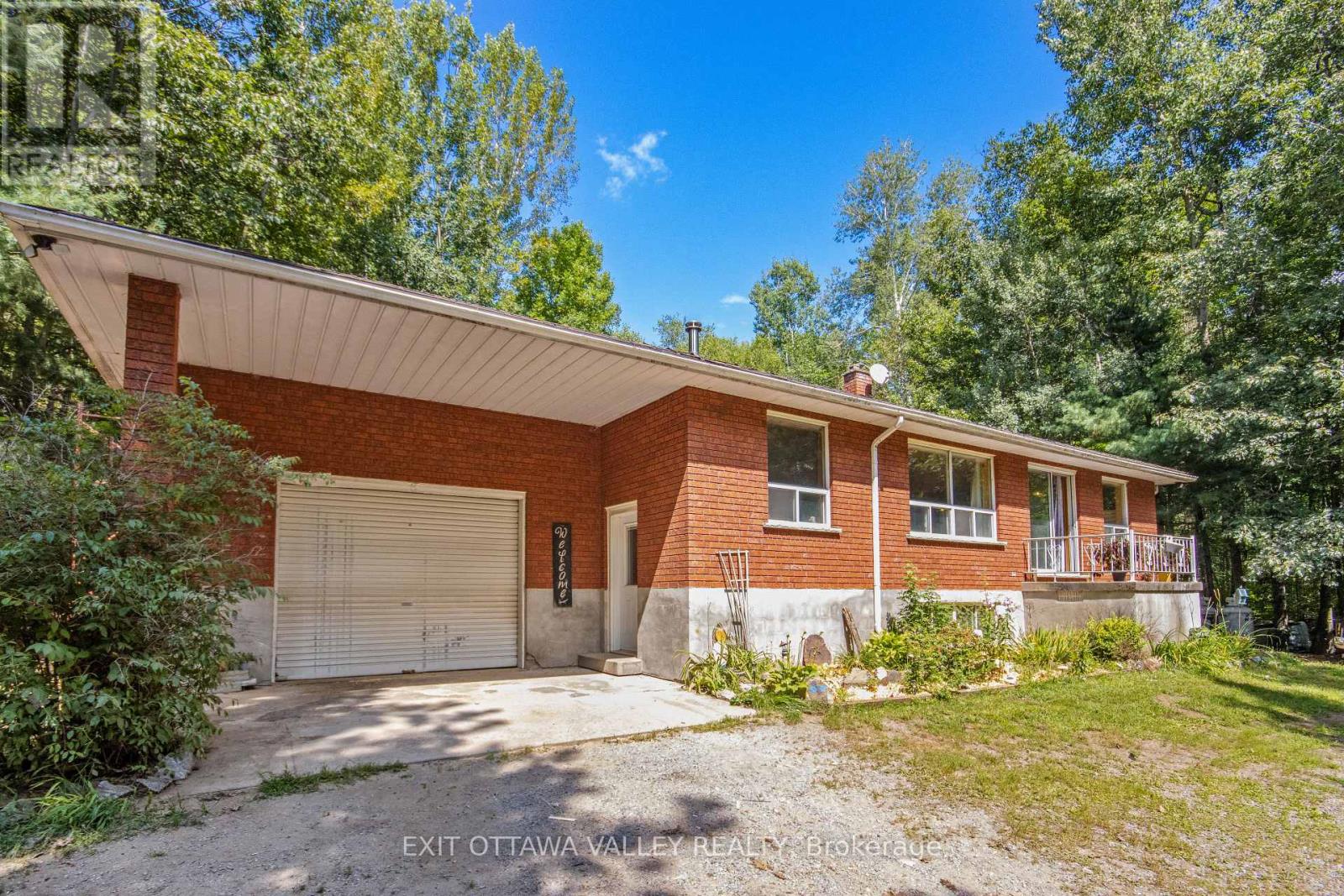 561 LONG LAKE ROAD - 9