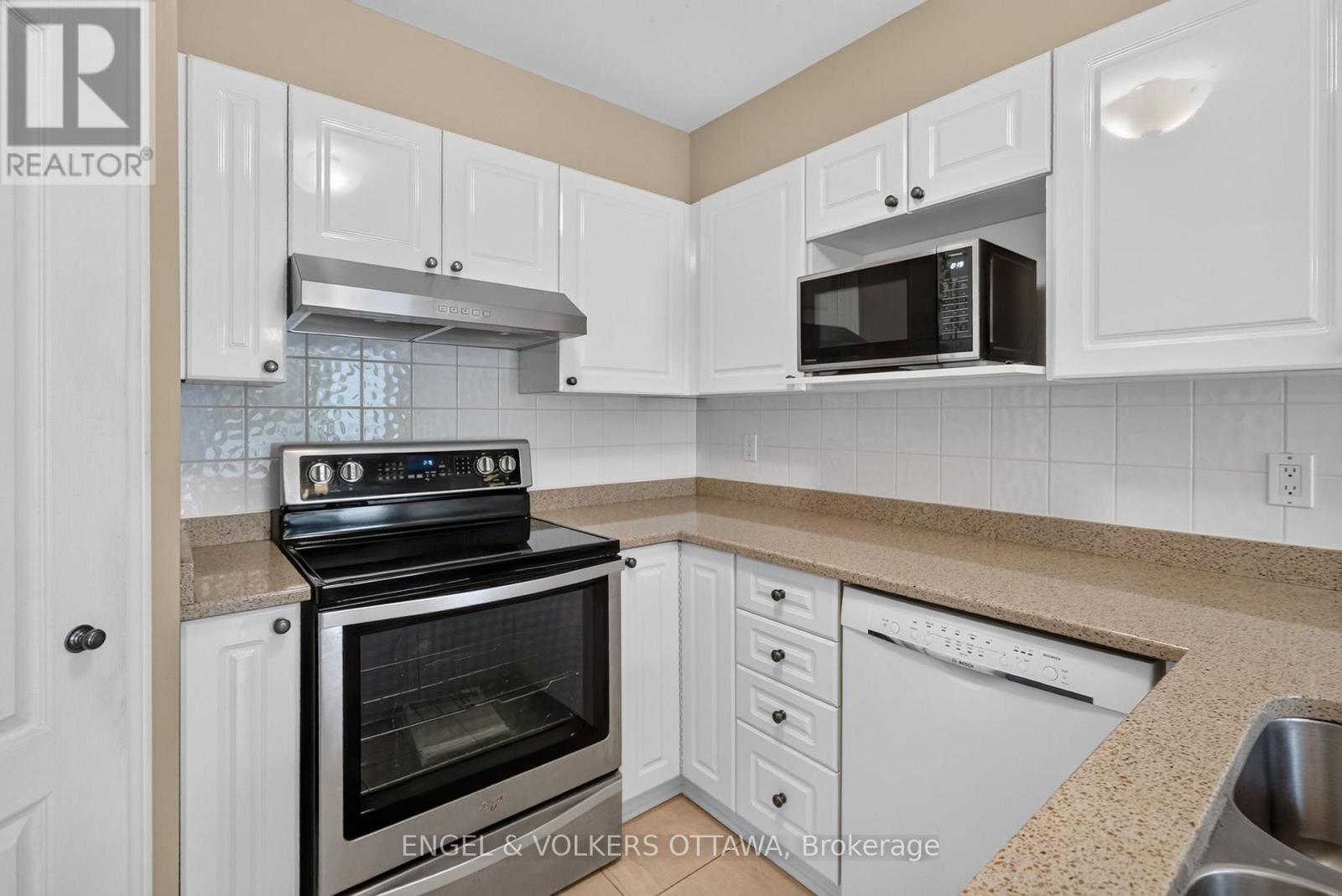 173 HEARST WAY - Image 9