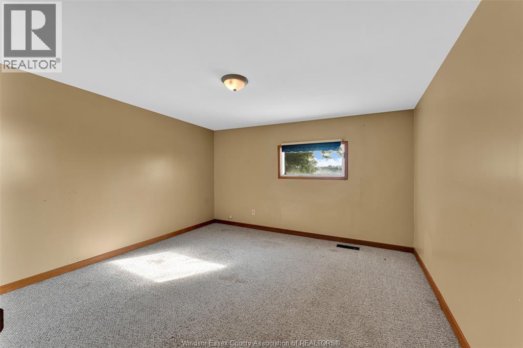 8588 ELEVENTH LINE - Image 21