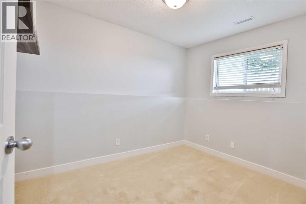 #4 304 Highlands Boulevard W - Image 14