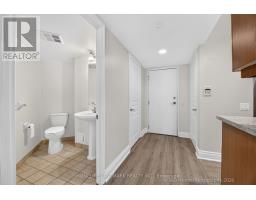 829 - 15 Northtown Way, Toronto, ON M2N7A2 Photo 9
