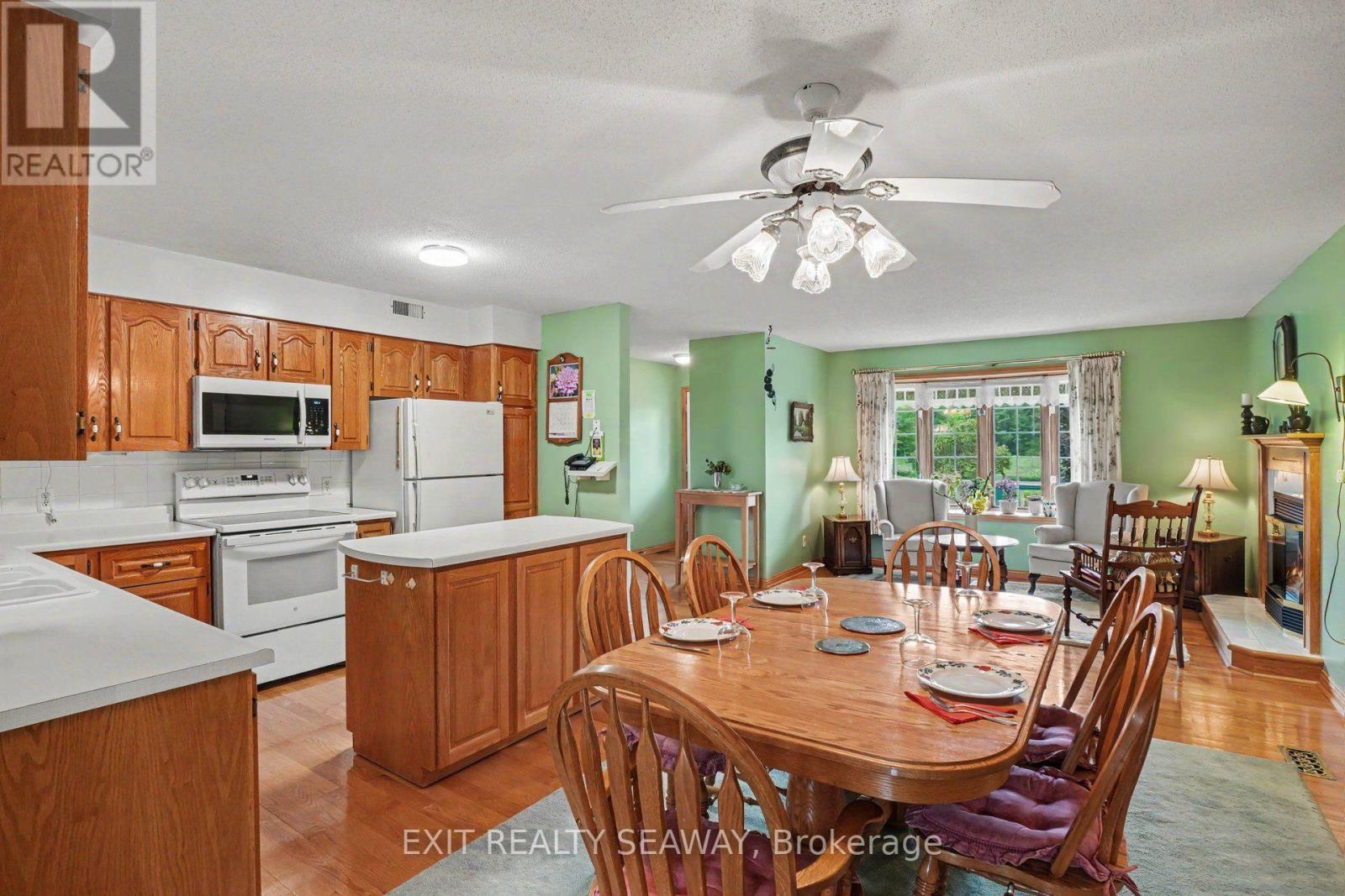 4557 CARMAN ROAD - 6