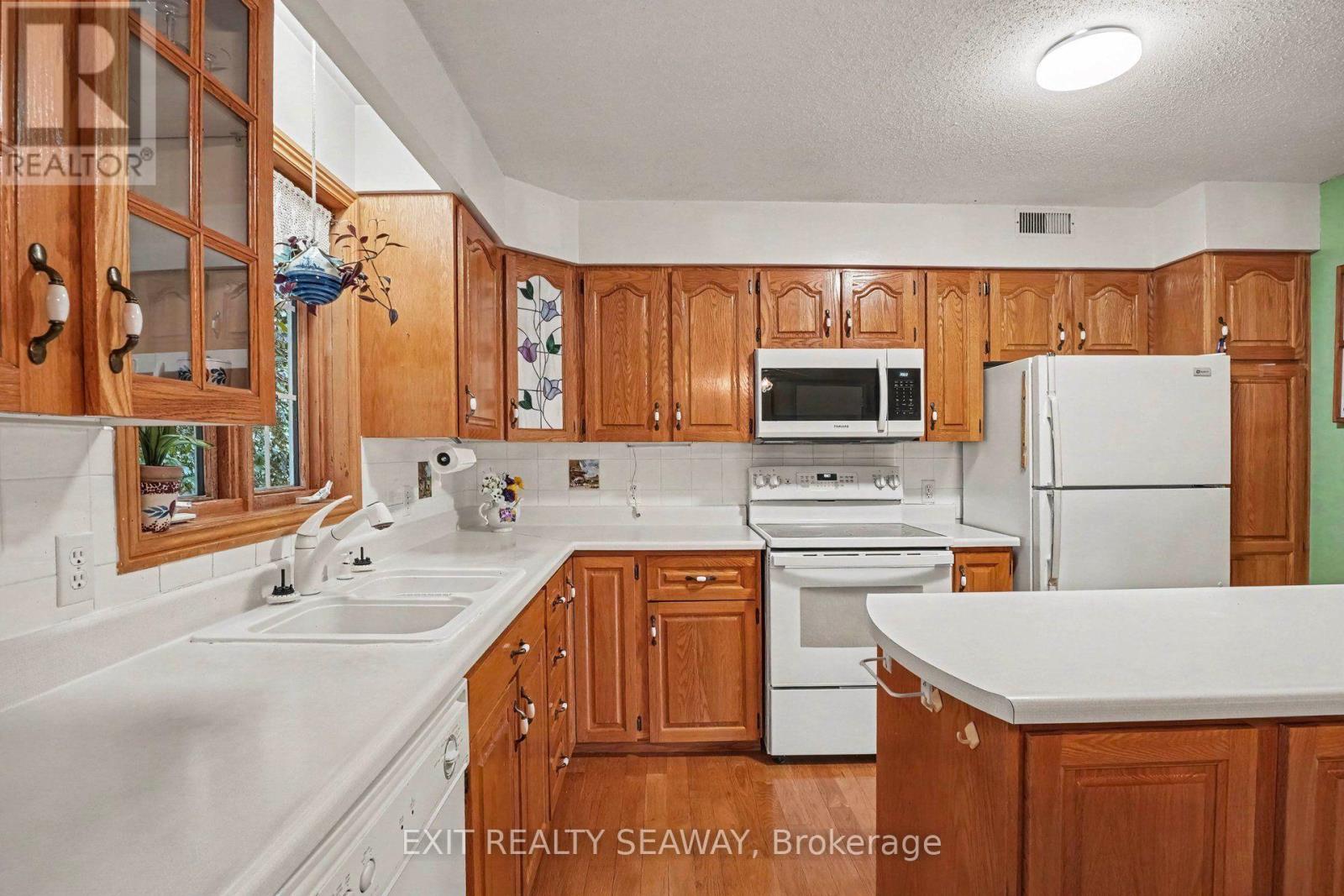 4557 CARMAN ROAD - Image 8