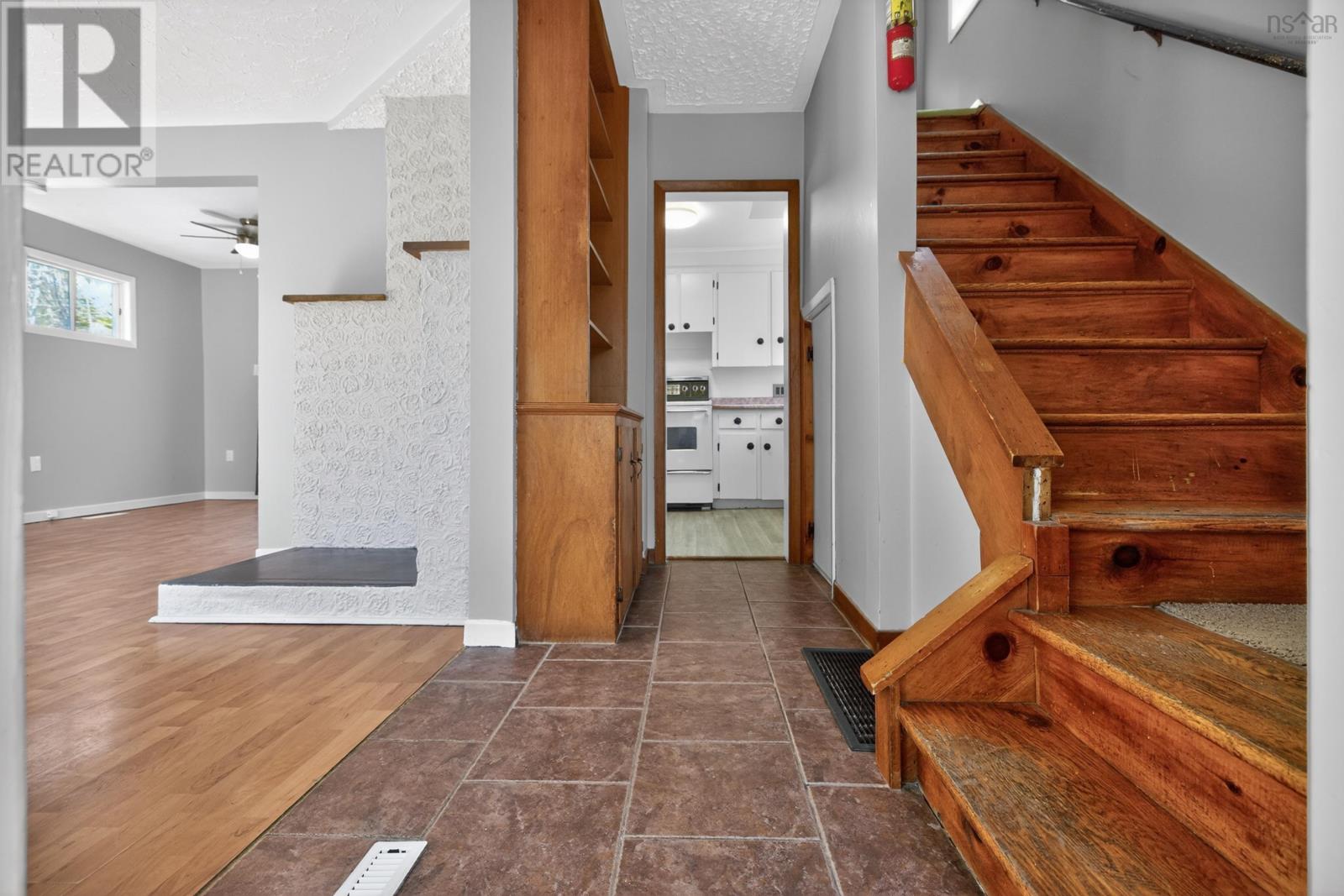Property 4 of 37 of 60 Lindhurst Drive