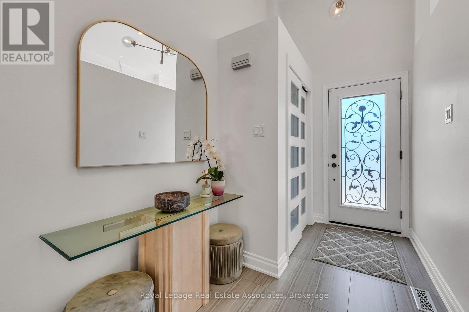 8 PRESTWICK AVENUE - 3