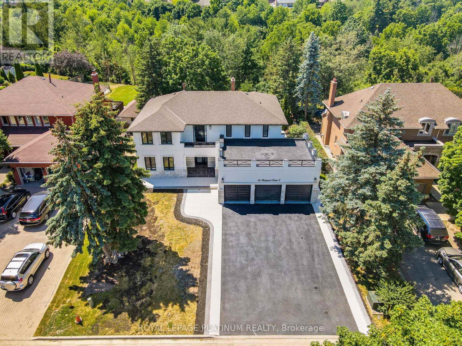 Listing photo of 16 BRIDGEND COURT S