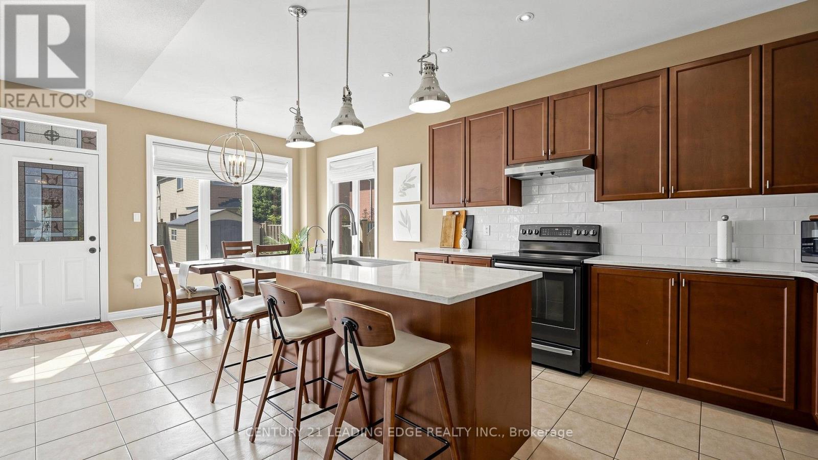 111 WAITE CRESCENT - 12