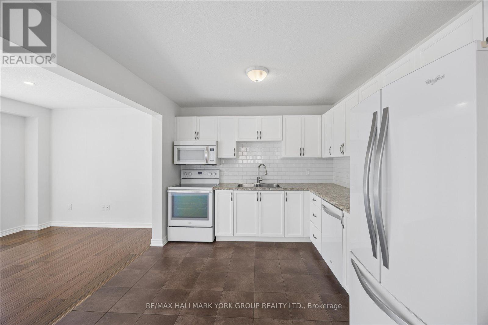 132 BANTING CRESCENT - Image 13