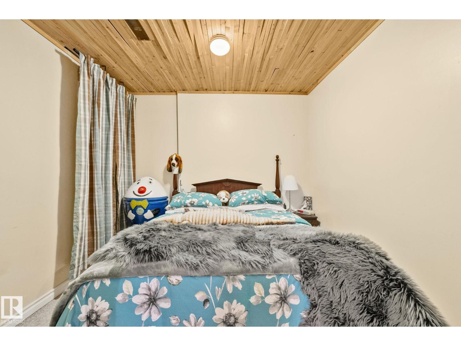 622 SADDLEBACK RD NW - 24