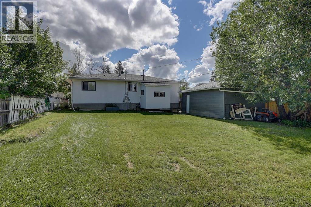 9622 108 Avenue - Image 42