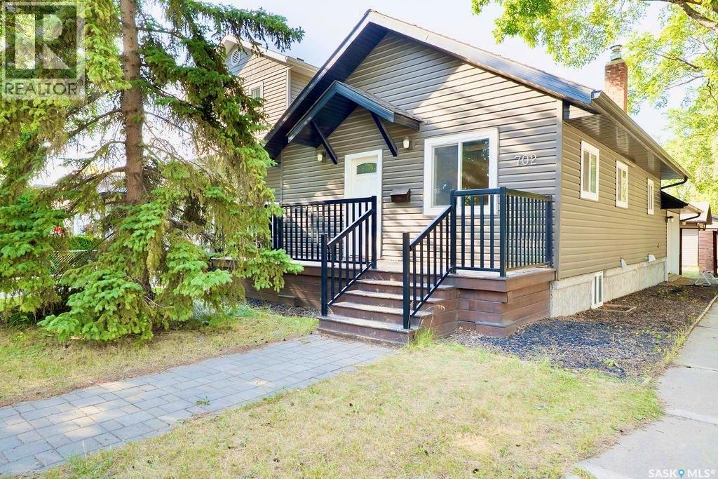 702 29th STREET W - 1