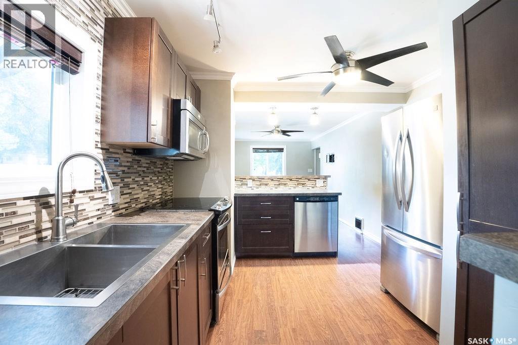 702 29th STREET W - Image 4
