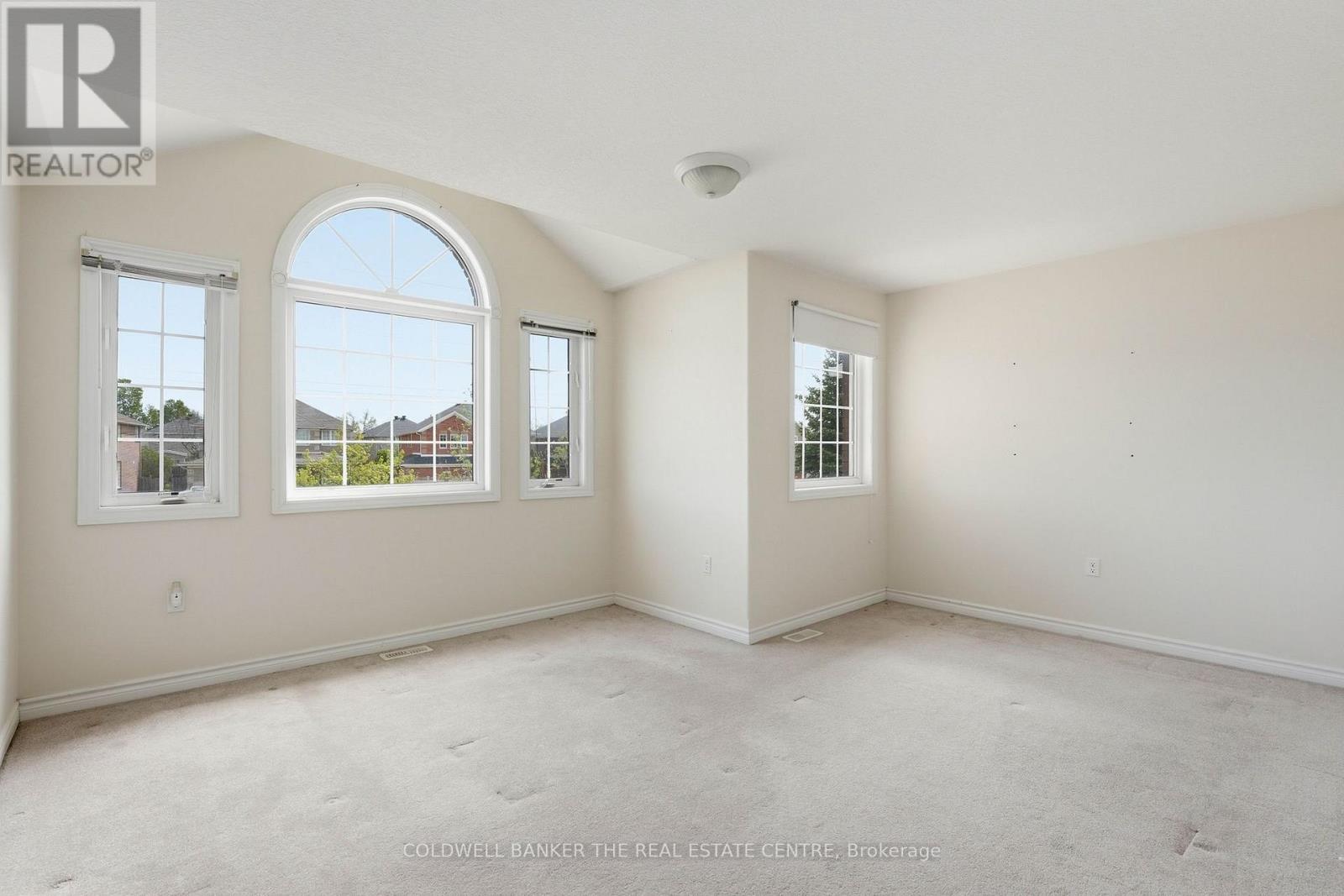 44 PRINCE WILLIAM WAY - 24