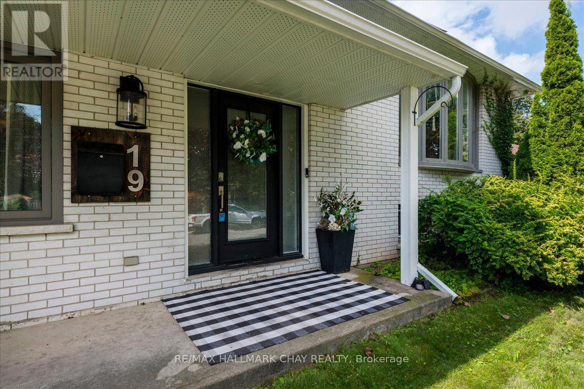 19 HIGHCROFT ROAD - Image 3