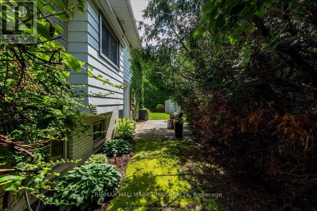 19 HIGHCROFT ROAD - Image 37