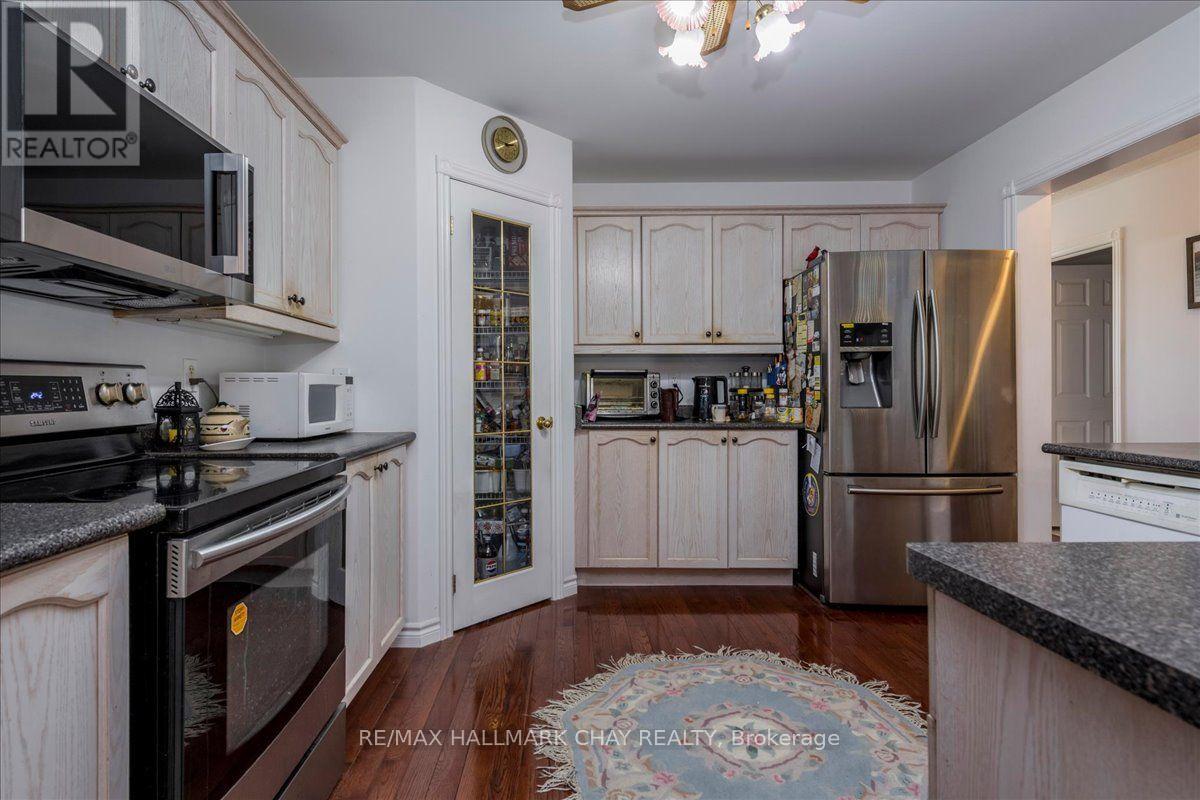 245 PRINGLE DRIVE - Image 7