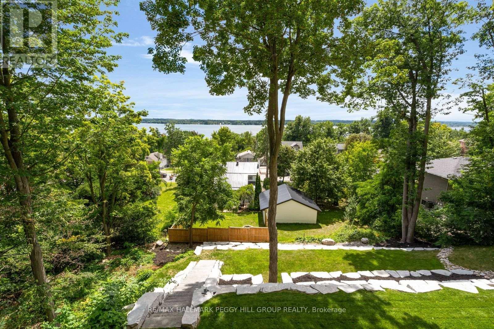 11 CRESTWOOD DRIVE - 28