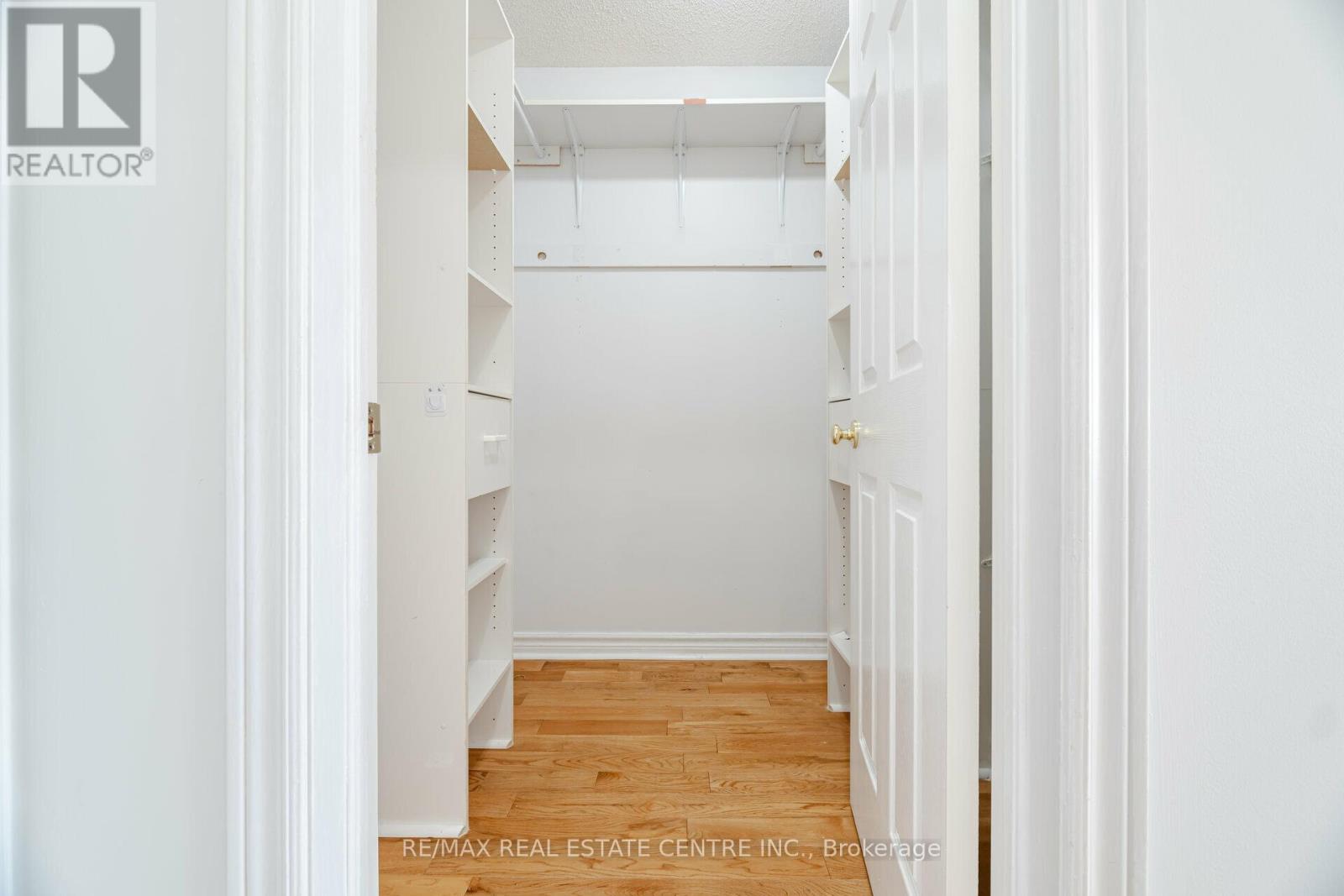 2485 STRATHMORE CRESCENT N - 31