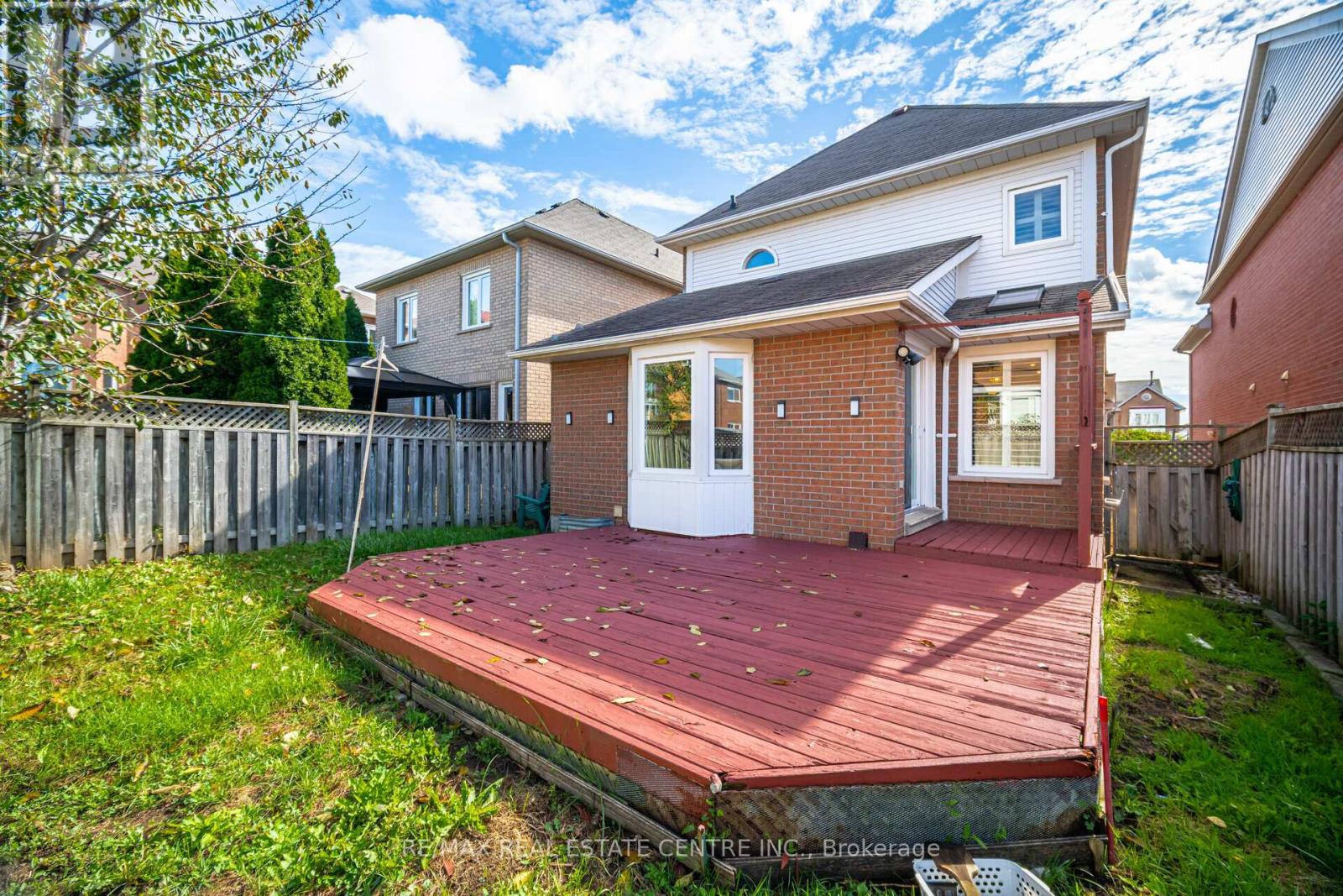2485 STRATHMORE CRESCENT N - 49