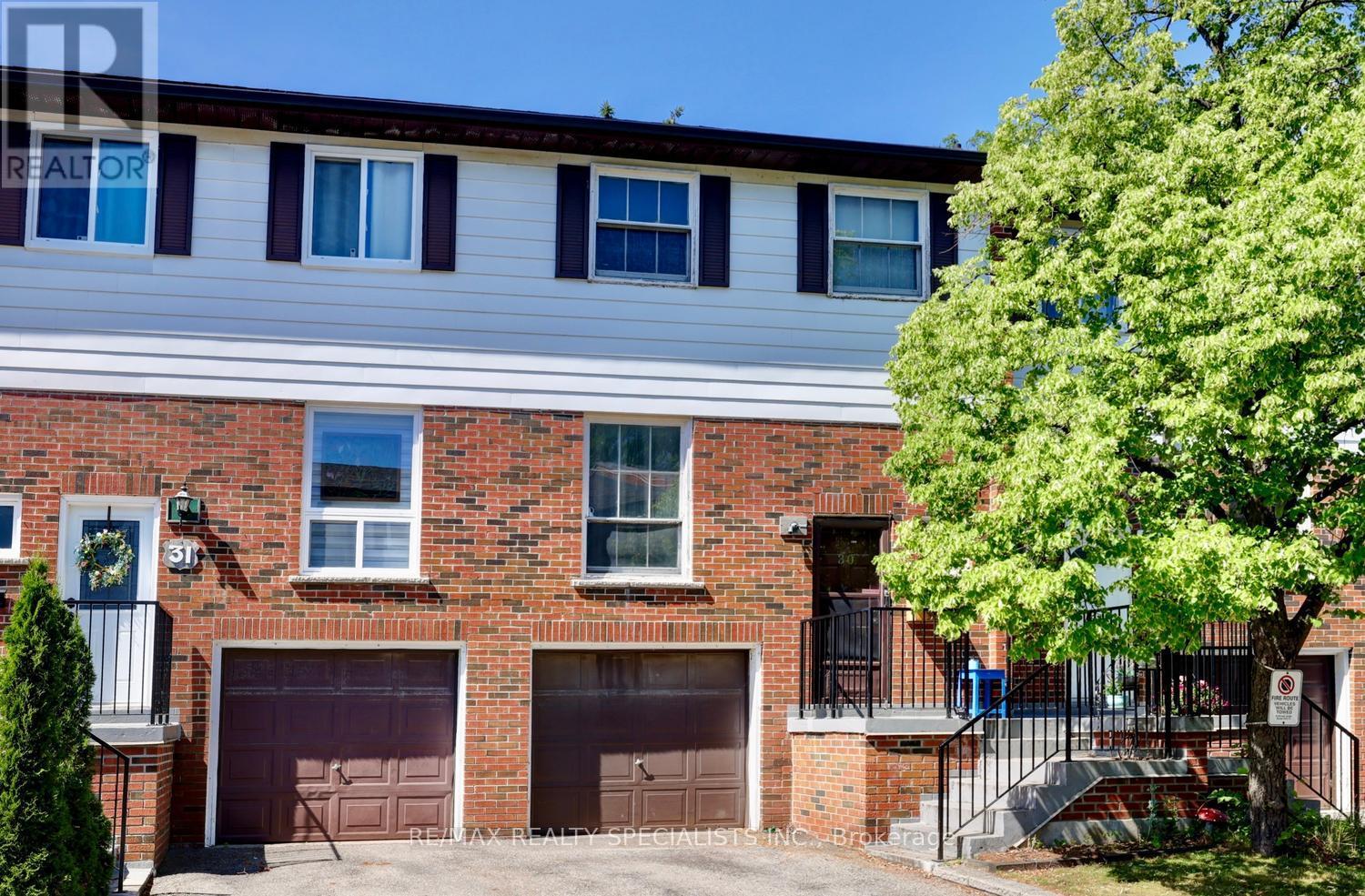 #30 2445 HOMELANDS DRIVE - 1
