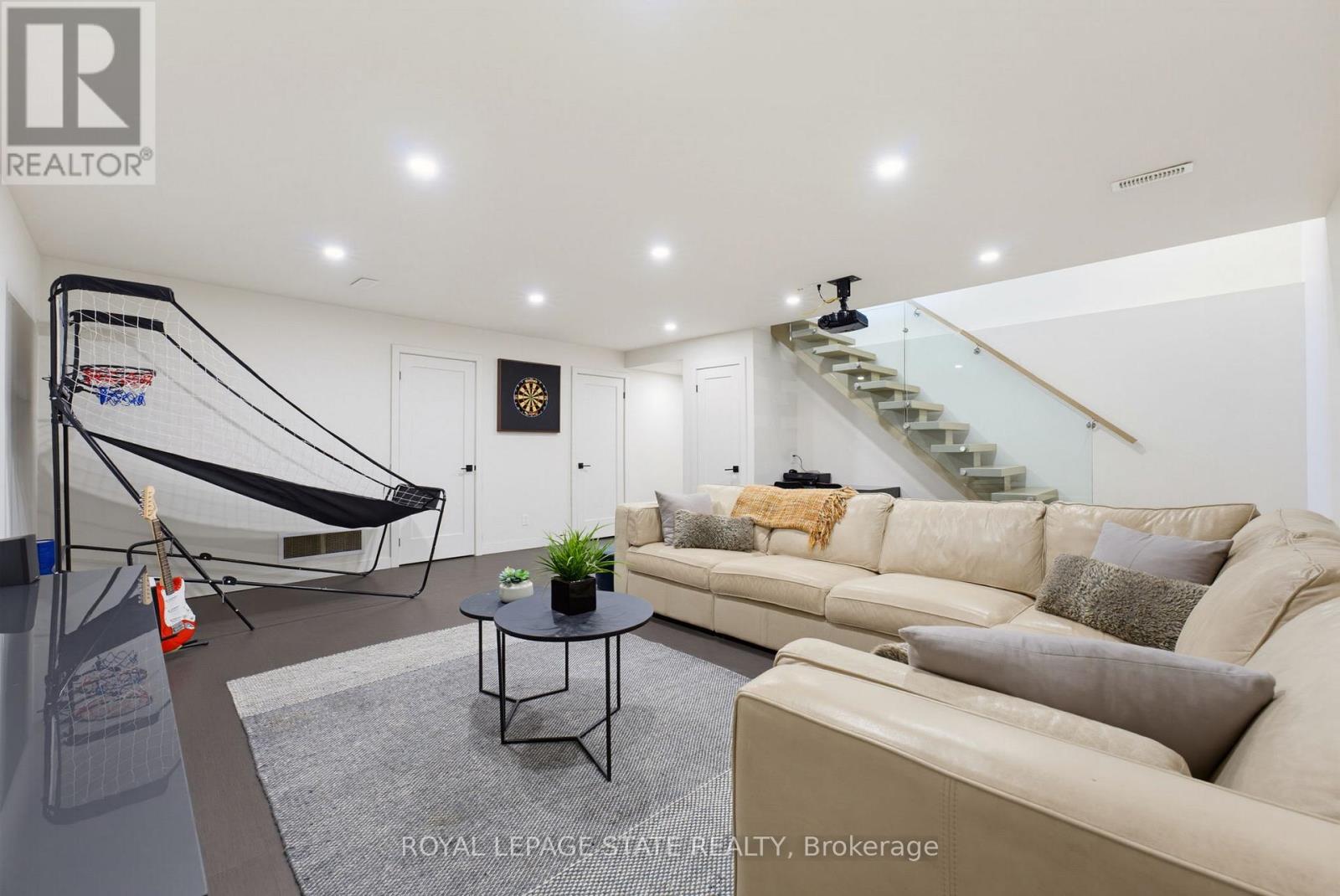282 ROBINA ROAD - Image 36