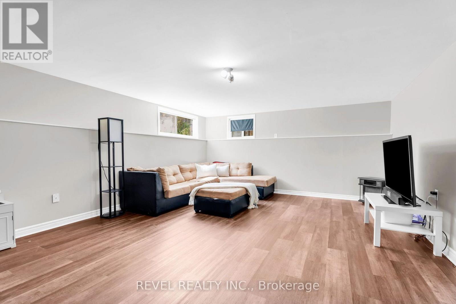 33 WILSON CRESCENT - Image 27