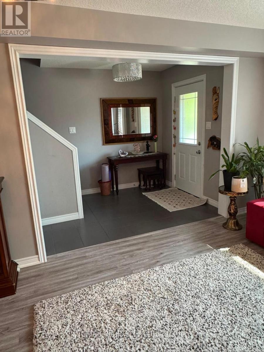 29 - 14 AMOS DRIVE