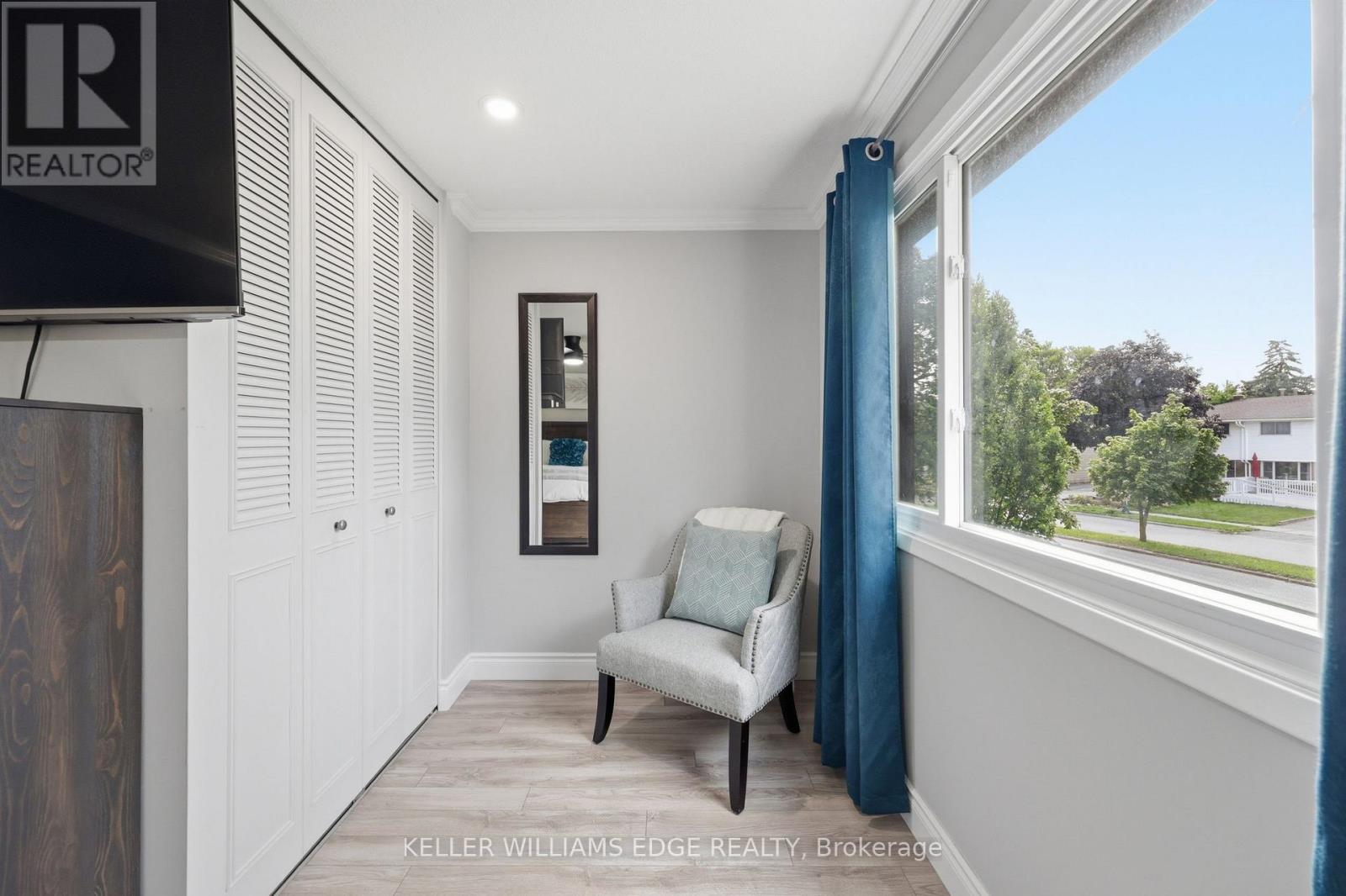 25 FLINT DRIVE - 21