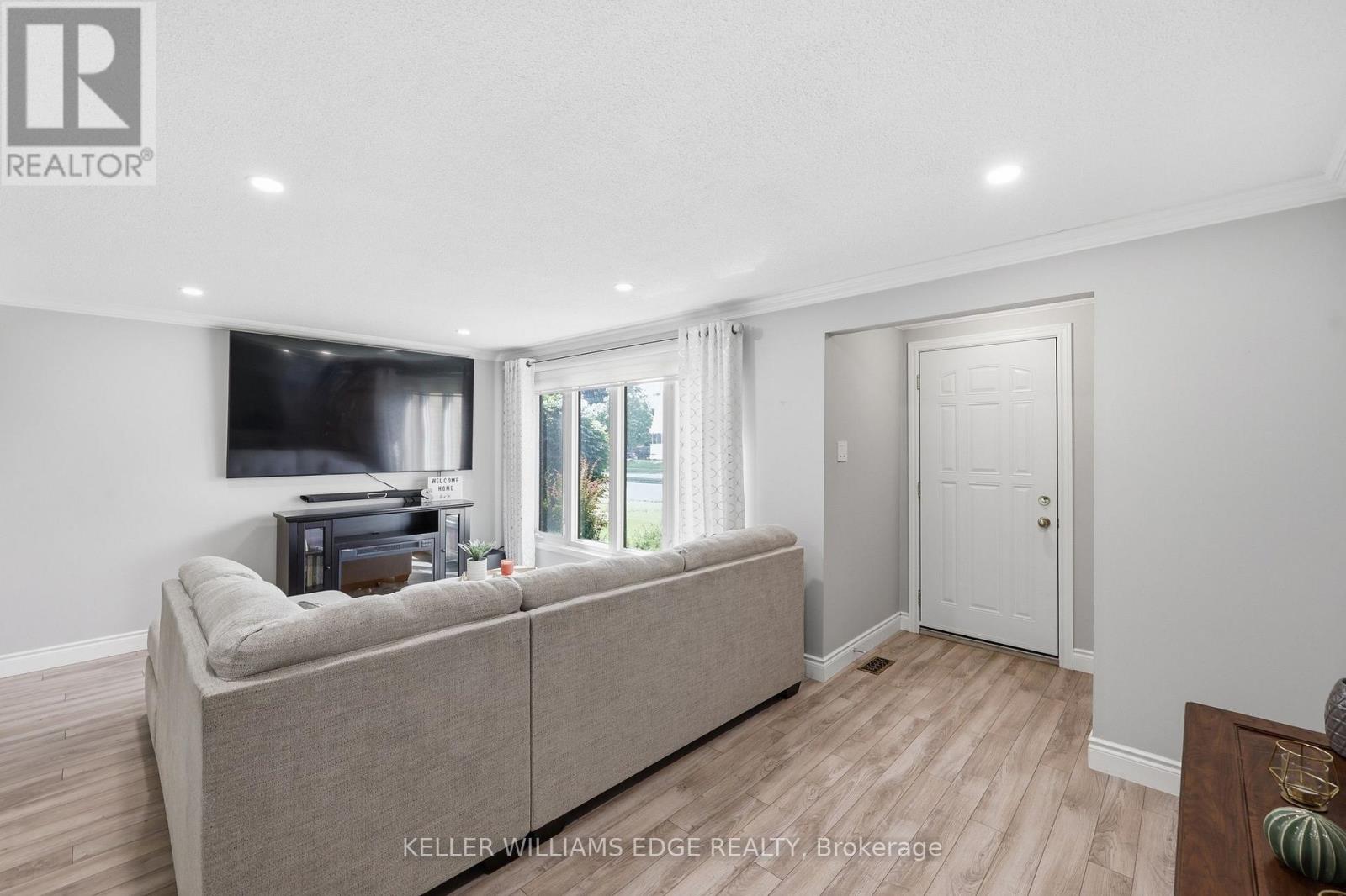 25 FLINT DRIVE - 5