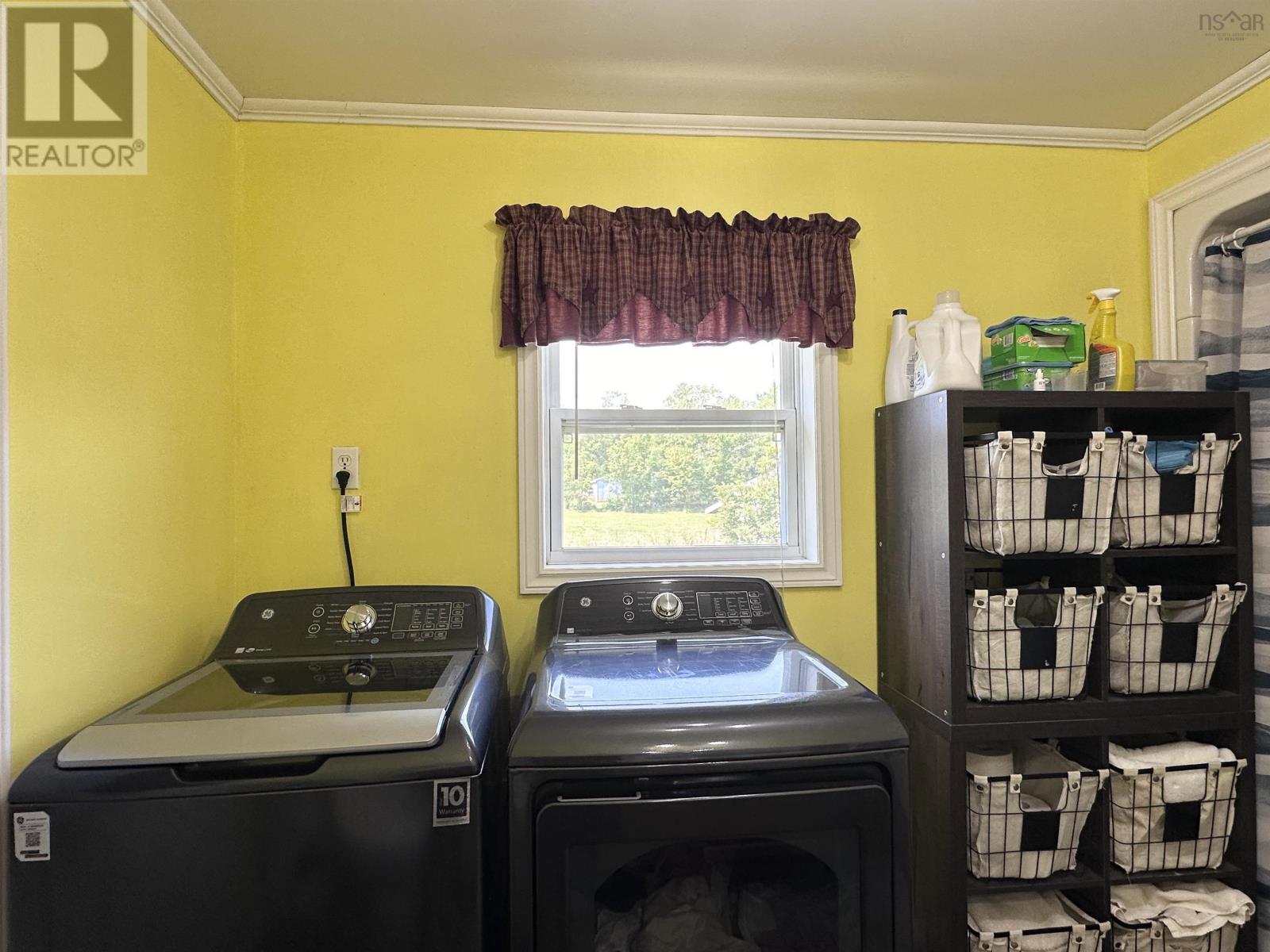 Property 24 of 48 of 385 Brighton Road