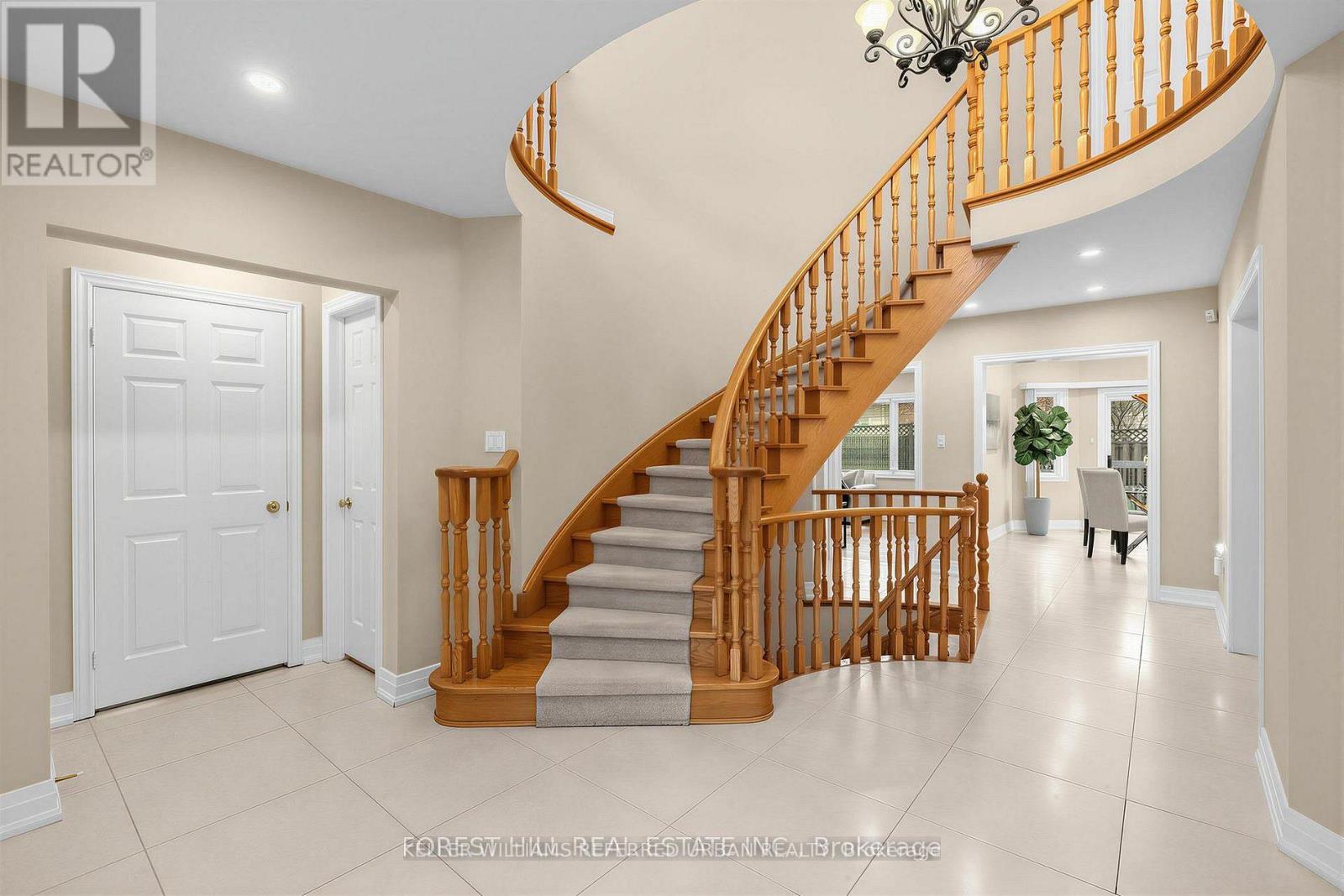 17 LADY LYNN CRESCENT - Image 11