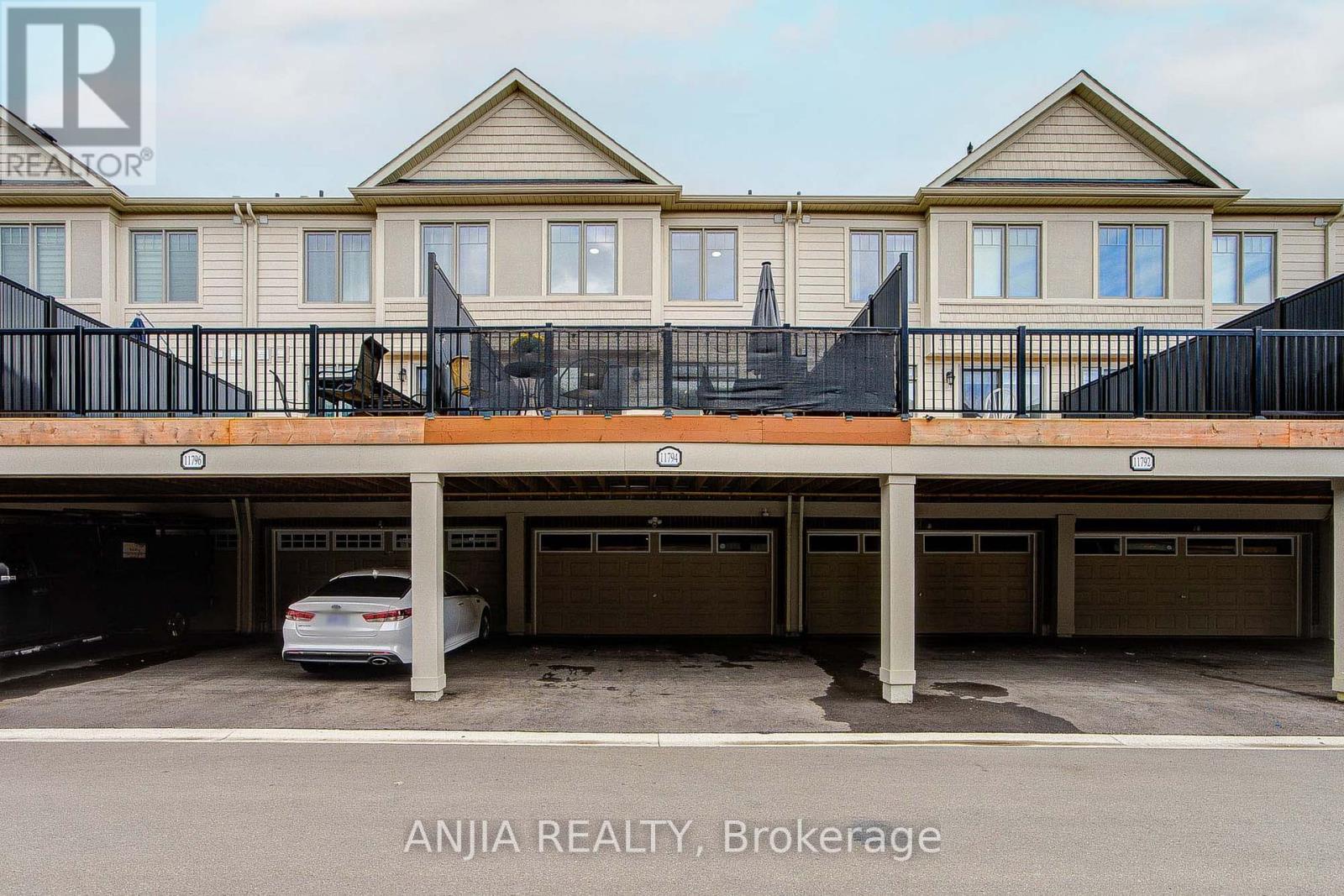 11794 TENTH LINE - Image 40